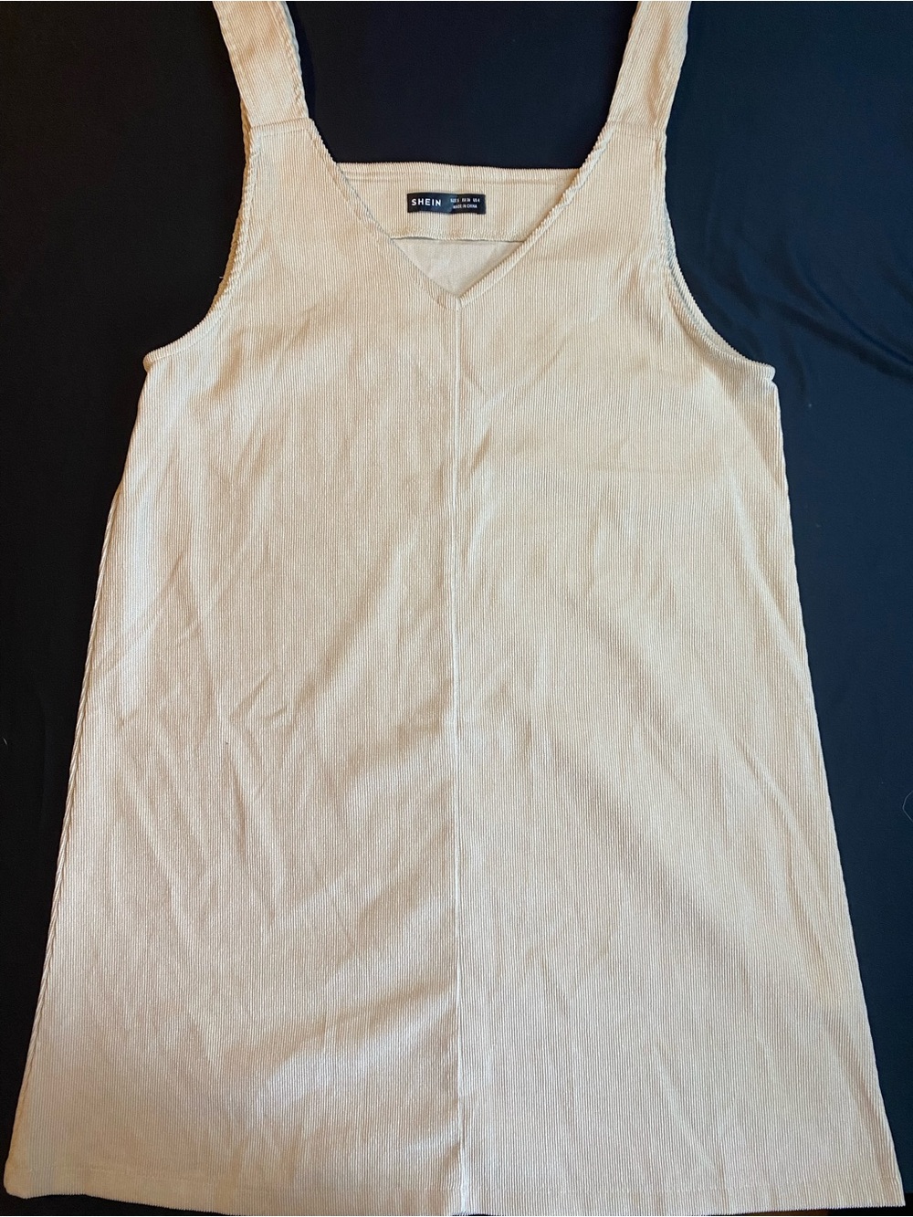 SHEIN Cream V-Neck Sleeveless Dress